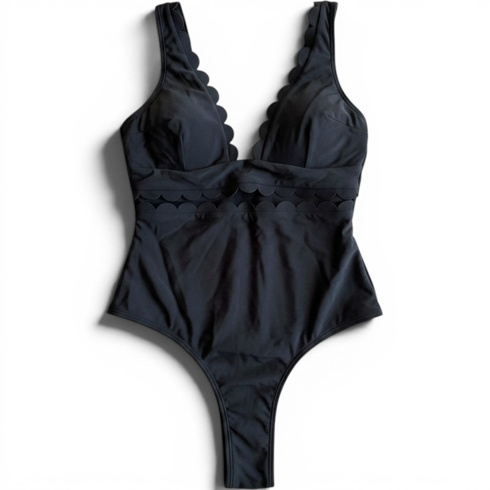 Cupshe Black Scalloped V-Neck One-Piece Swimsuit Cut-Out Monokini Large NEW